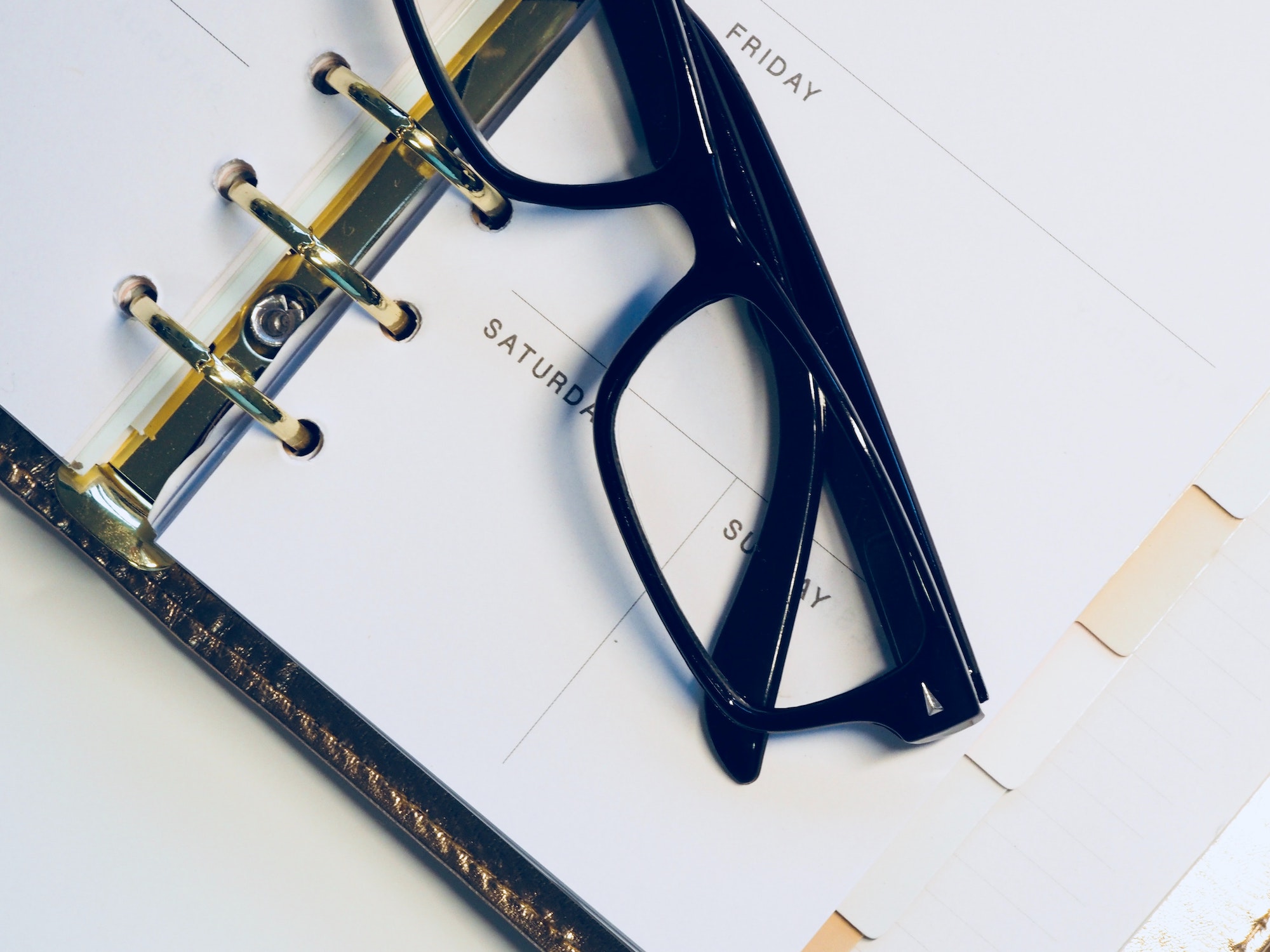 Calendar with glasses