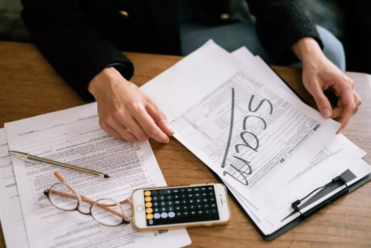 scam on tax forms