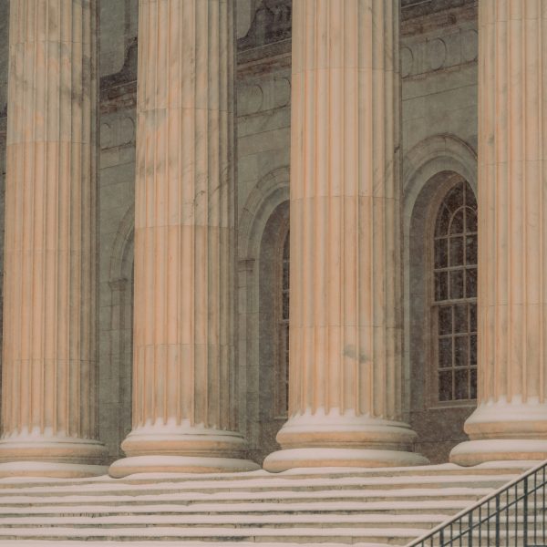 When A Circuit Court Rules, Who Has To Follow It?